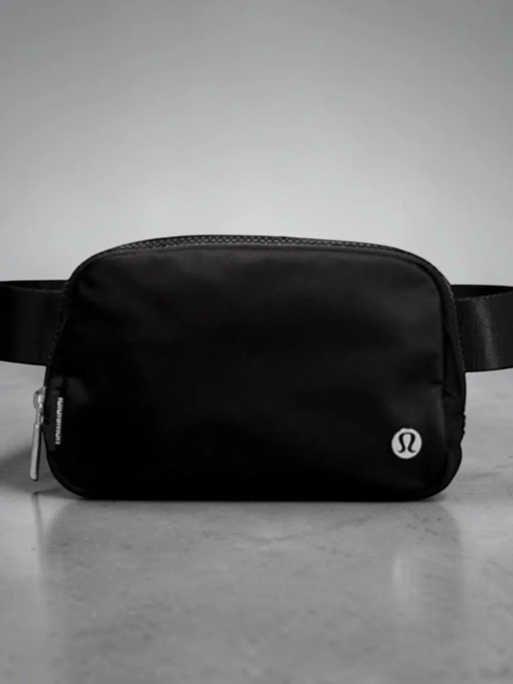 LULULEMON Everywhere Belt Bag – Black 1L, Extended Strap, NWT - Picture 2 of 11